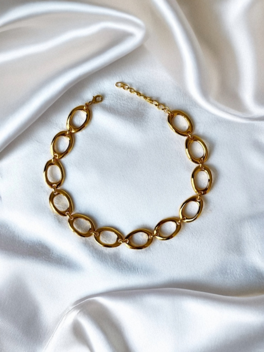 COLLIER SALLY