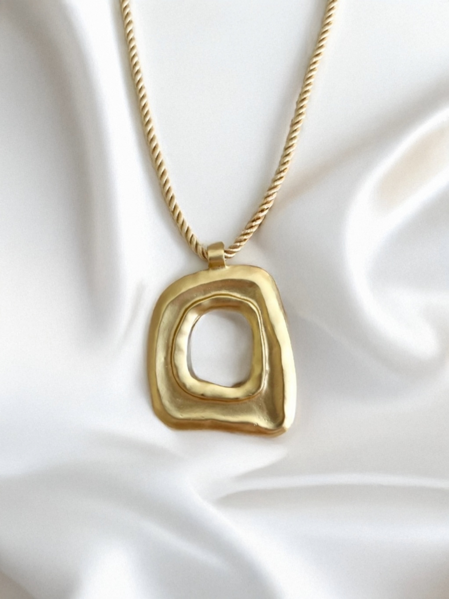 COLLIER PIEN